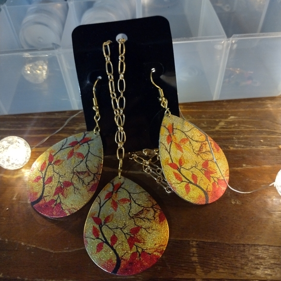 Handmade my Fall collection Earring & Necklace set. - Picture 1 of 2